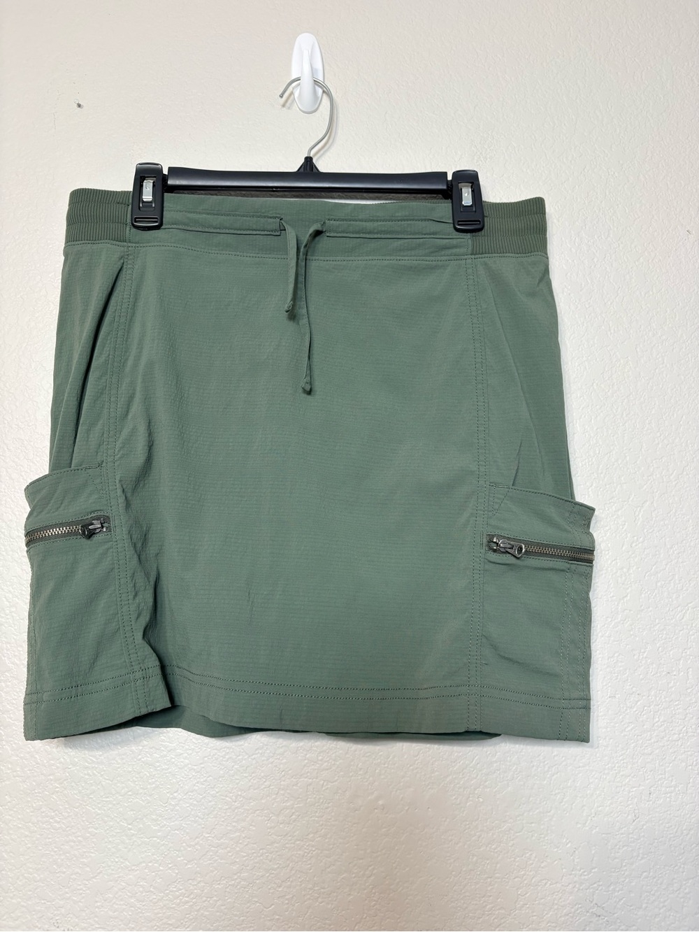 Athleta Trekkie Cargo Hiking Skort Zip Pockets Drawstring Waist Ripstop Fabric